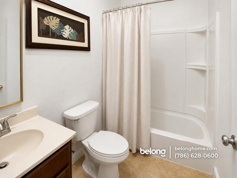 Building Photo - 8833 NW 107 Ct