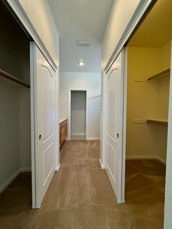 Building Photo - CLEAN AND COZY ONE STORY 3 BED, 2 BATH IN ...
