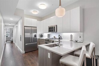 Building Photo - 267 Baldwin Ave