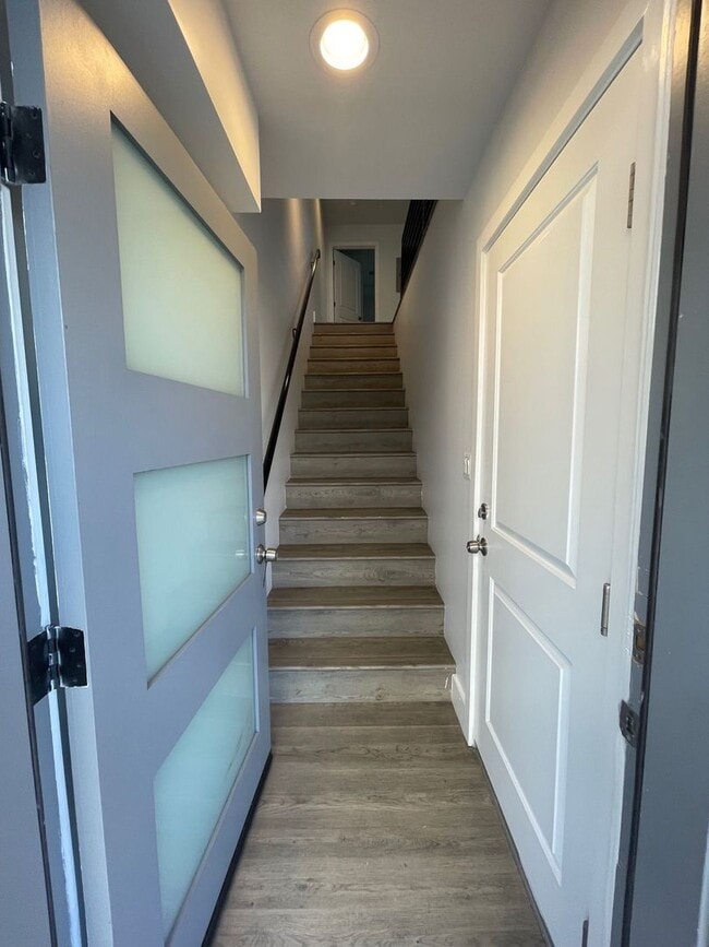 Building Photo - 2130