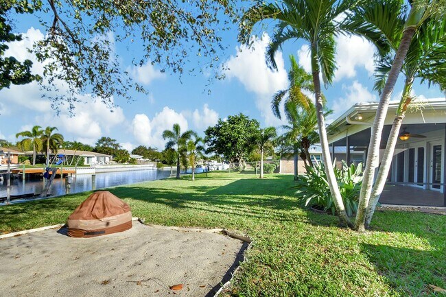 Building Photo - 1753 W Terrace Dr