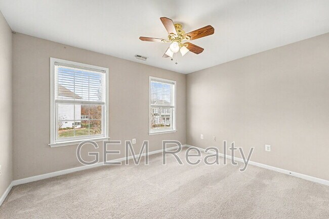 Building Photo - 9 Gallery Rd