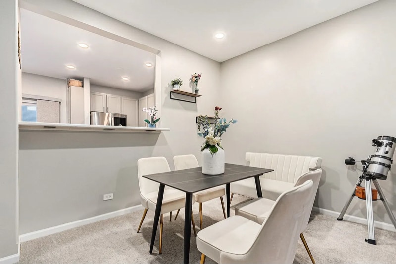 Building Photo - 4325 Savoy Ln