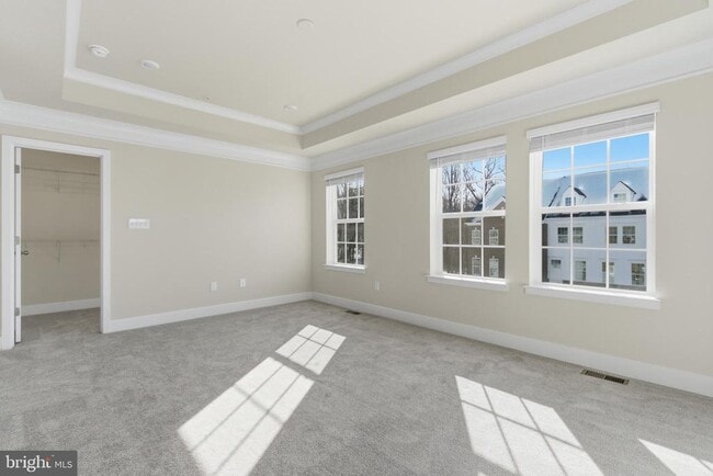 Building Photo - 1715 Water Xing Rd