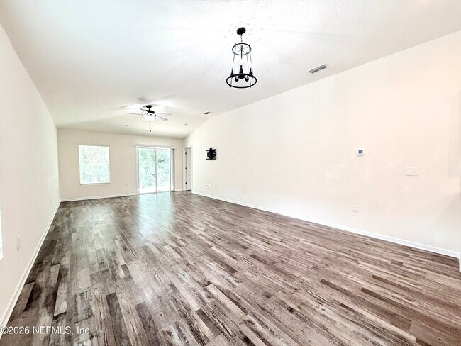 Building Photo - 7838 Meadow Walk Ln