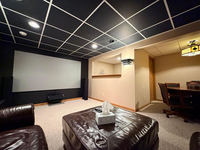 Building Photo - 5205 Wabash River St