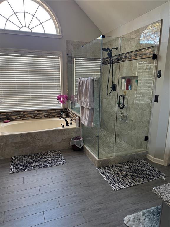 Building Photo - 525 Lake Medlock Dr