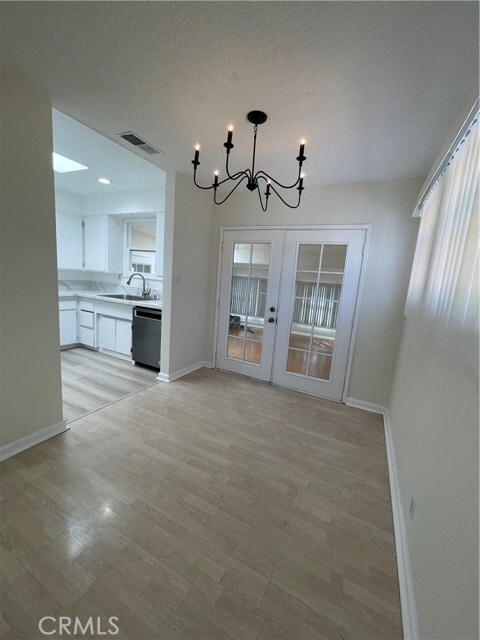 Building Photo - 14261 Cedarwood St