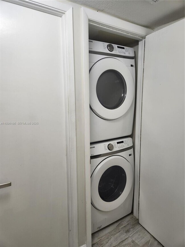 Building Photo - 2801 NE 183rd St