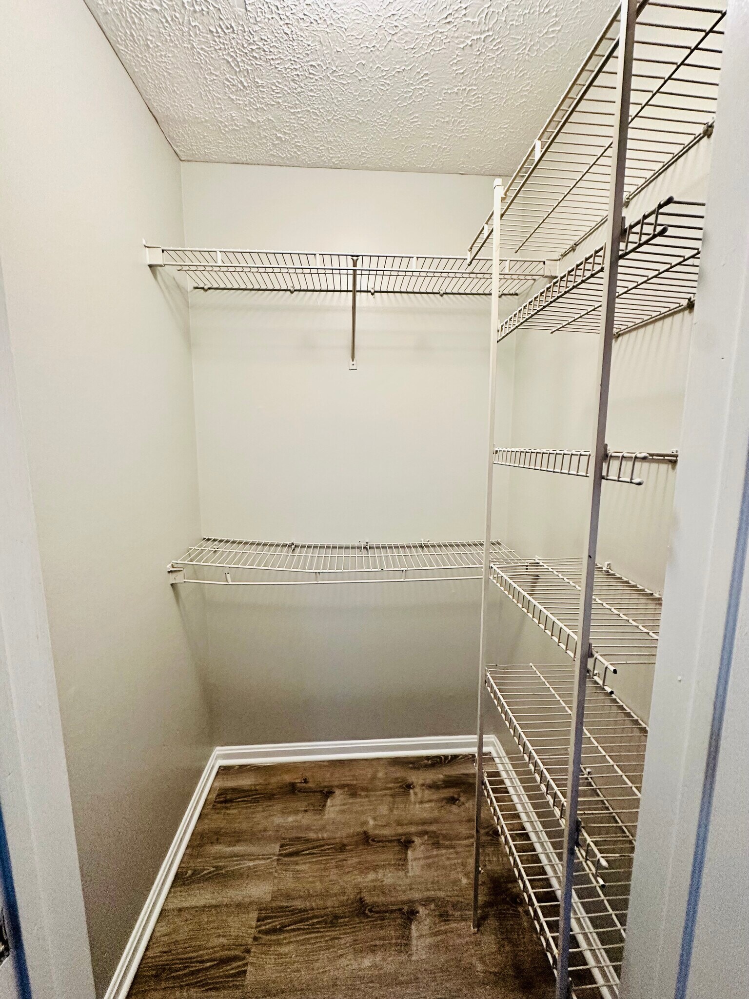 Building Photo - 2113 Magazine St