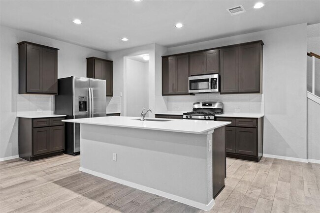 Building Photo - 1113 Burin Dr