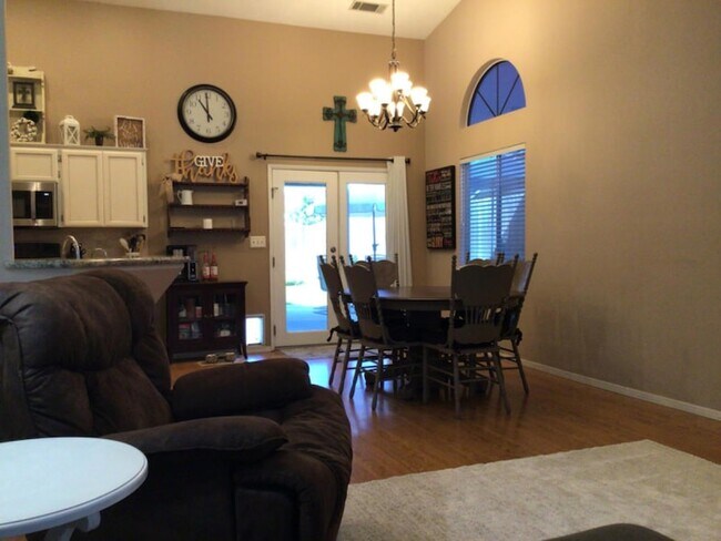 Building Photo - 1555 Morgan Dr