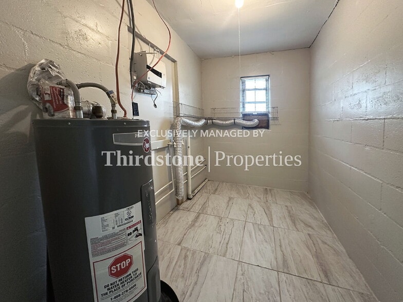 Building Photo - 1803 Wofford Ave