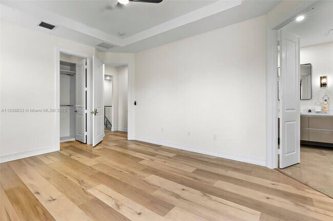 Building Photo - 115 SW 127th Terrace