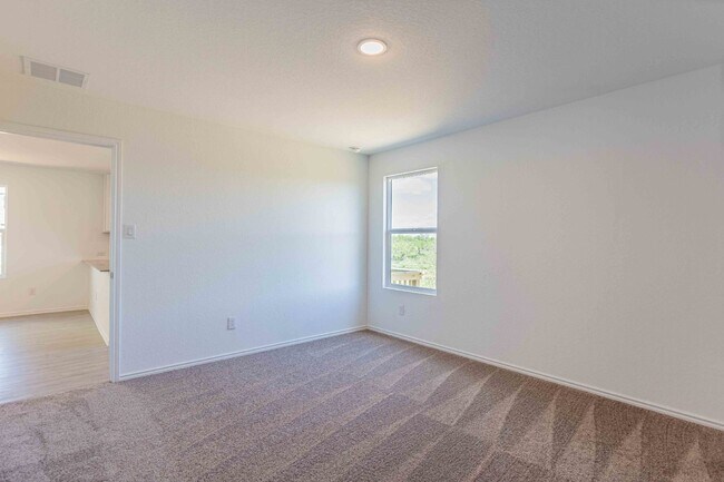 Building Photo - 9143 Coronal Rings