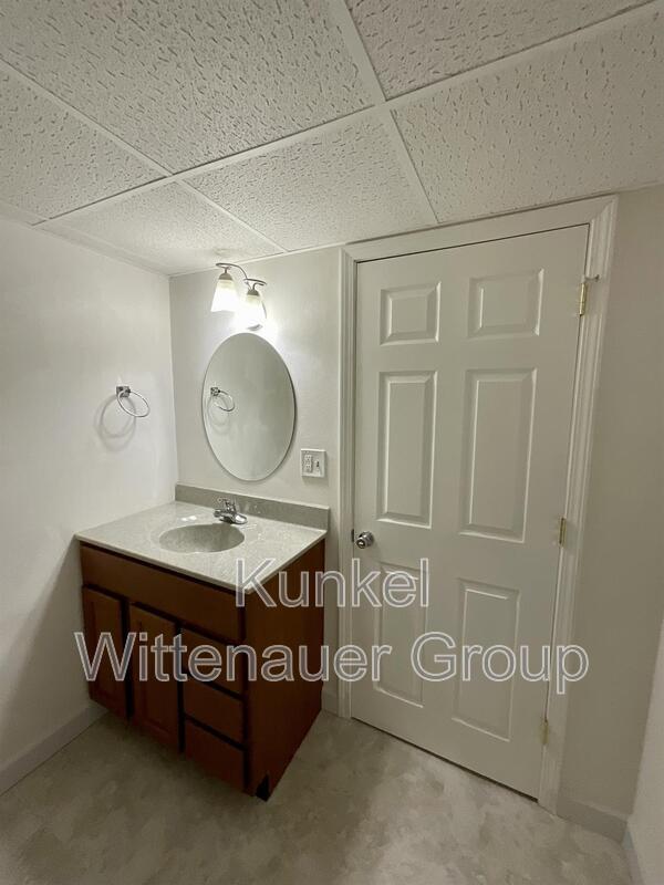 Building Photo - 3014 Roan Hill Dr