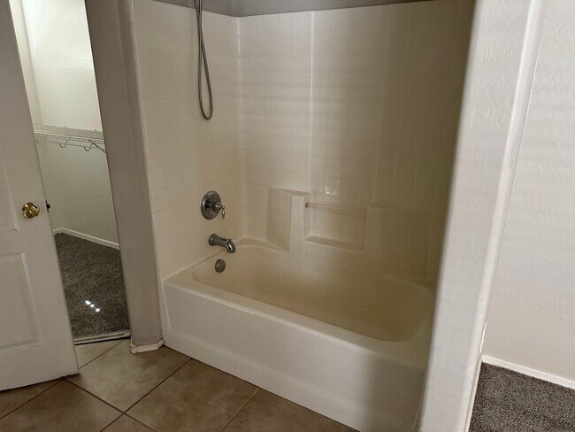 Building Photo - Beautiful Home for Rent in Tolleson!