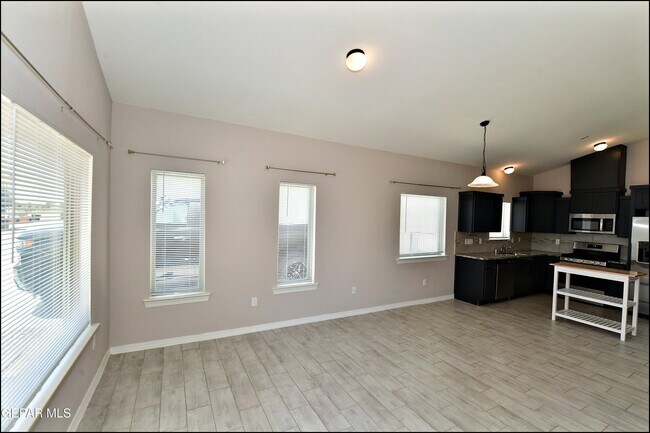 Building Photo - 14321 Bill Lazor Pkwy