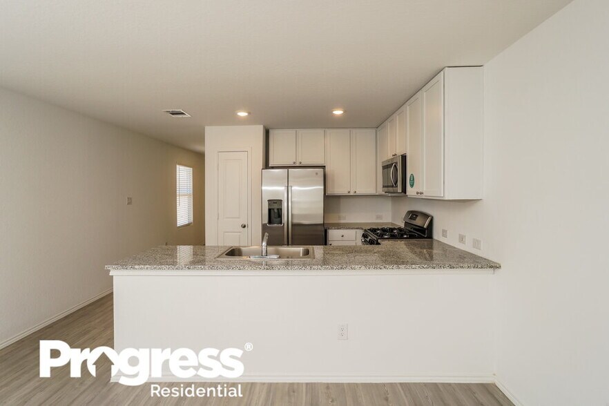 Building Photo - 6650 Morgan Cp