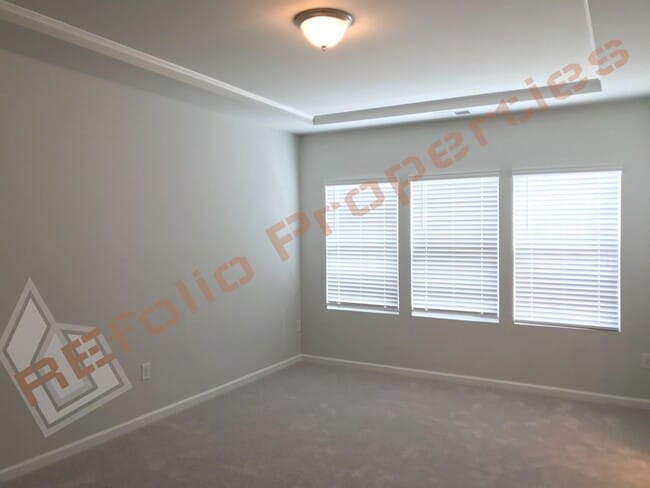 Building Photo - Beautiful 3 Story 4 Bedrooms 2 Car Garage ...