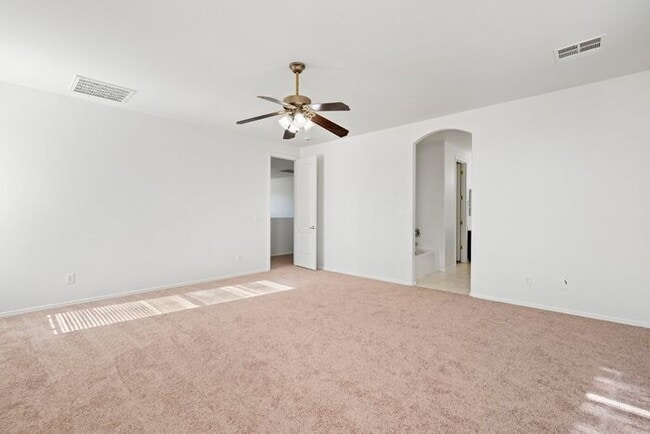 Building Photo - Stunning two-story in San Tan Valley