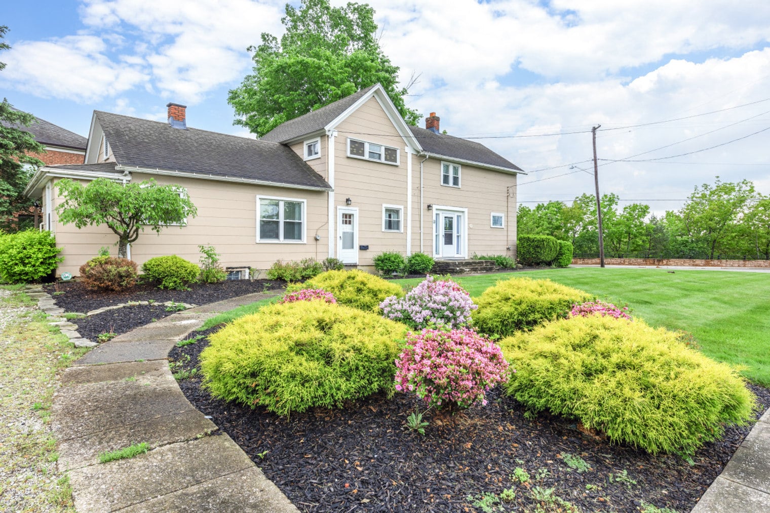 Building Photo - 3175 Rocky River Dr