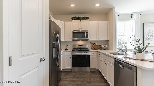 Building Photo - 92 Arlotta St