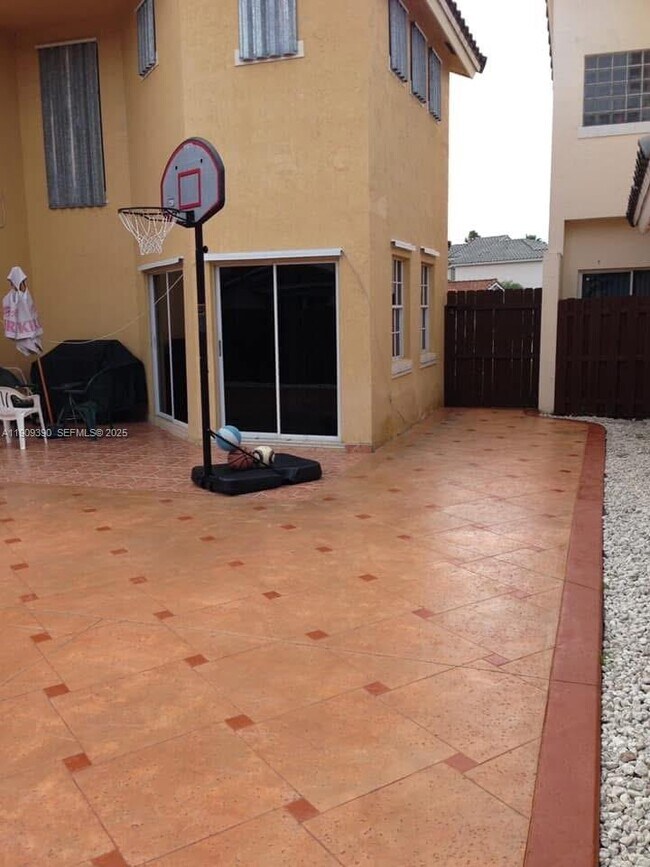 Building Photo - 15428 SW 50th Terrace