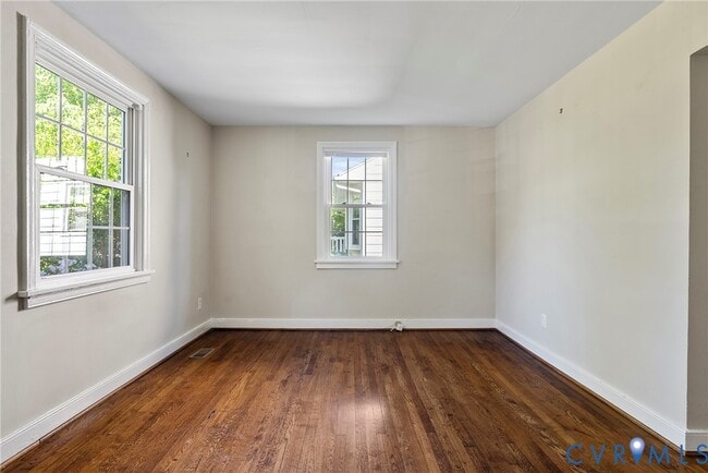 Building Photo - 6516 Kensington Ave