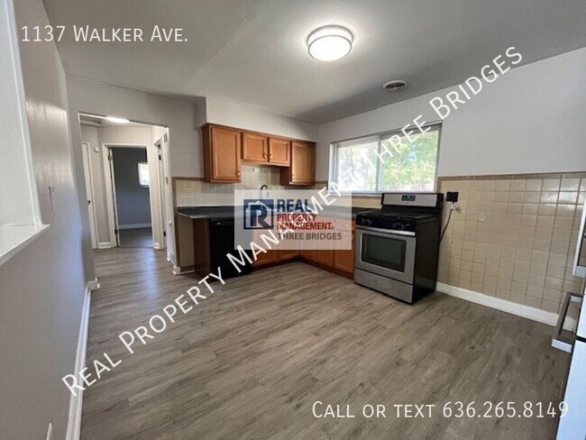 Building Photo - 1137 Walker Ave