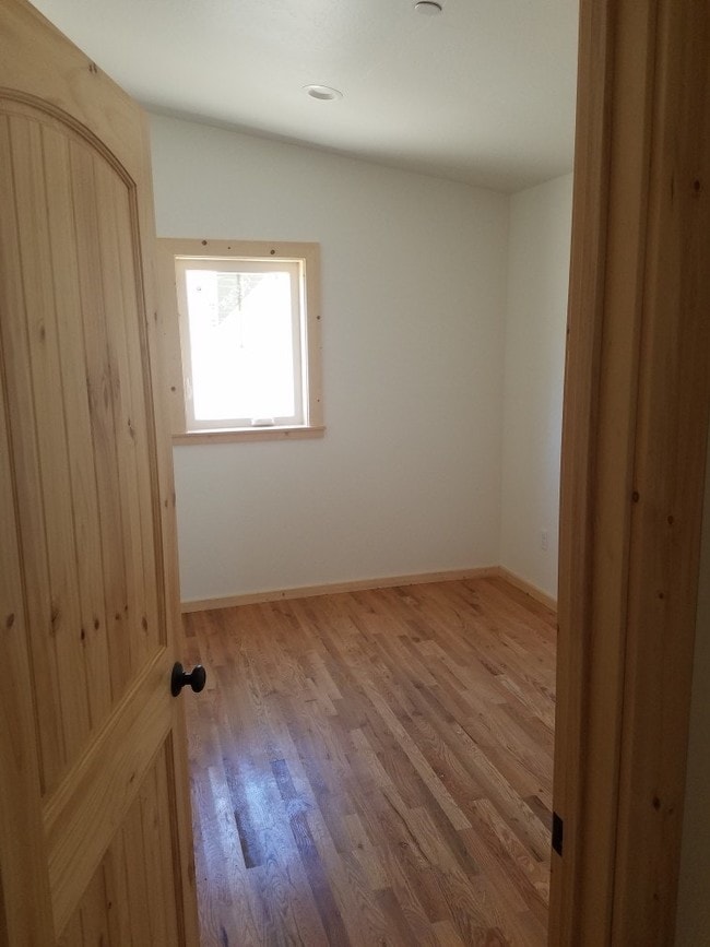 Building Photo - 1182 Spear Ave