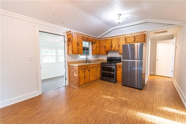 Building Photo - 250 Nottingham Wy