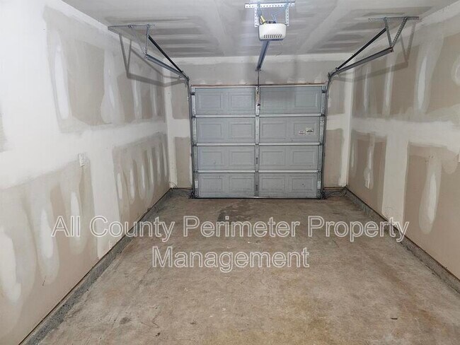 Building Photo - 316 Freeman Cir