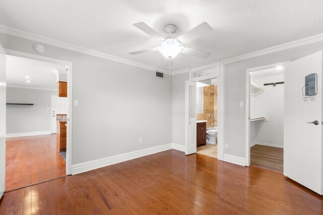 Building Photo - 2750 Holly Hall St