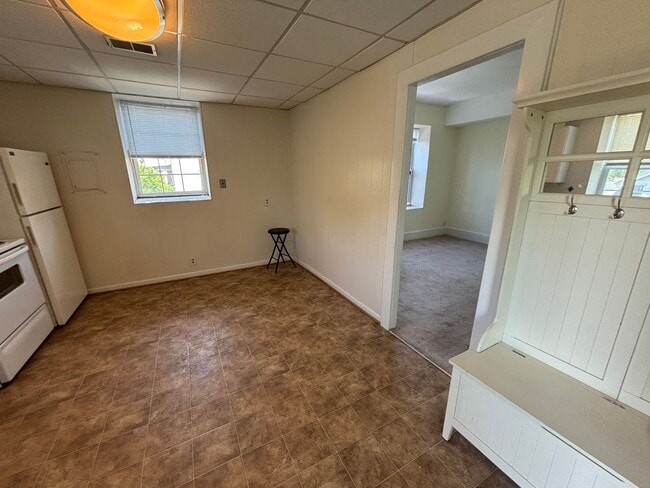 Building Photo - Gorgeous 1 Bedroom 1 Bathroom Condo locate...