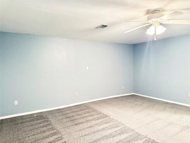 Building Photo - 5359 Friar Tuck Dr