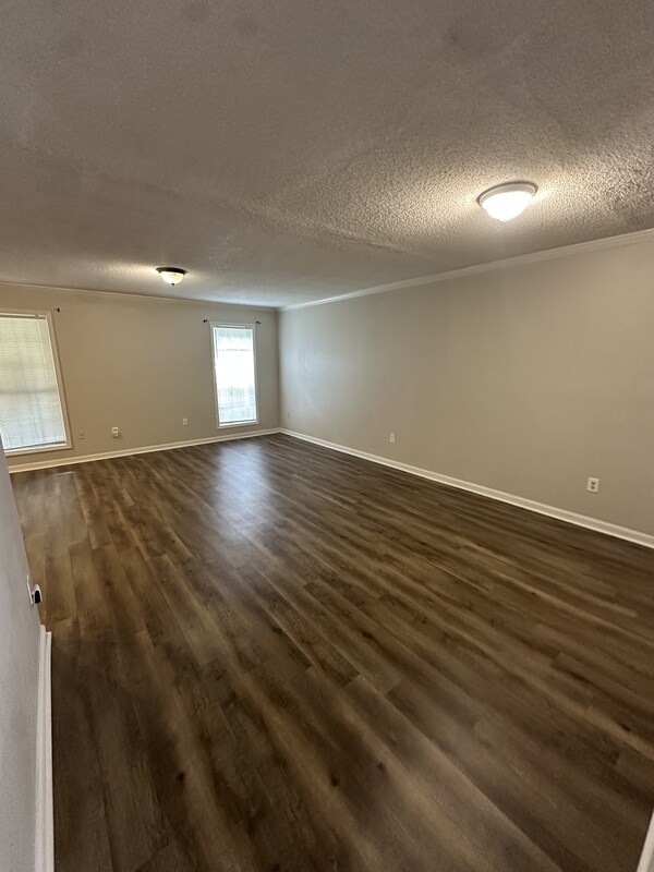 Building Photo - 3709 Deer Forest Dr