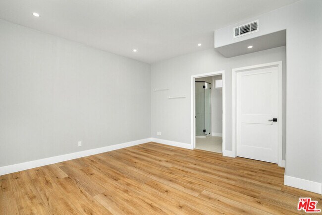 Building Photo - 5923 Etiwanda Ave