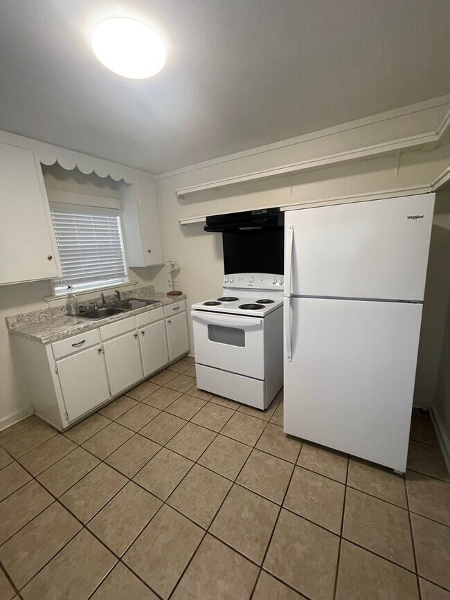 Building Photo - Beautiful cottage is just steps from Mobil...