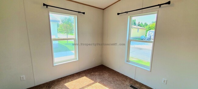 Building Photo - Very Nice 3 Bed 2 Bath Modular house