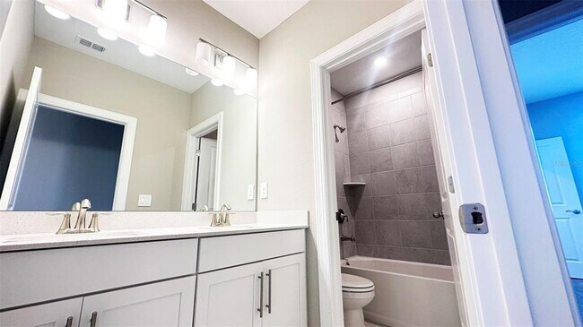 Building Photo - 3806 Savanna Palms Ct