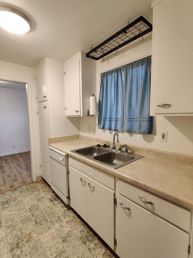 Building Photo - 1407 Wright Ave