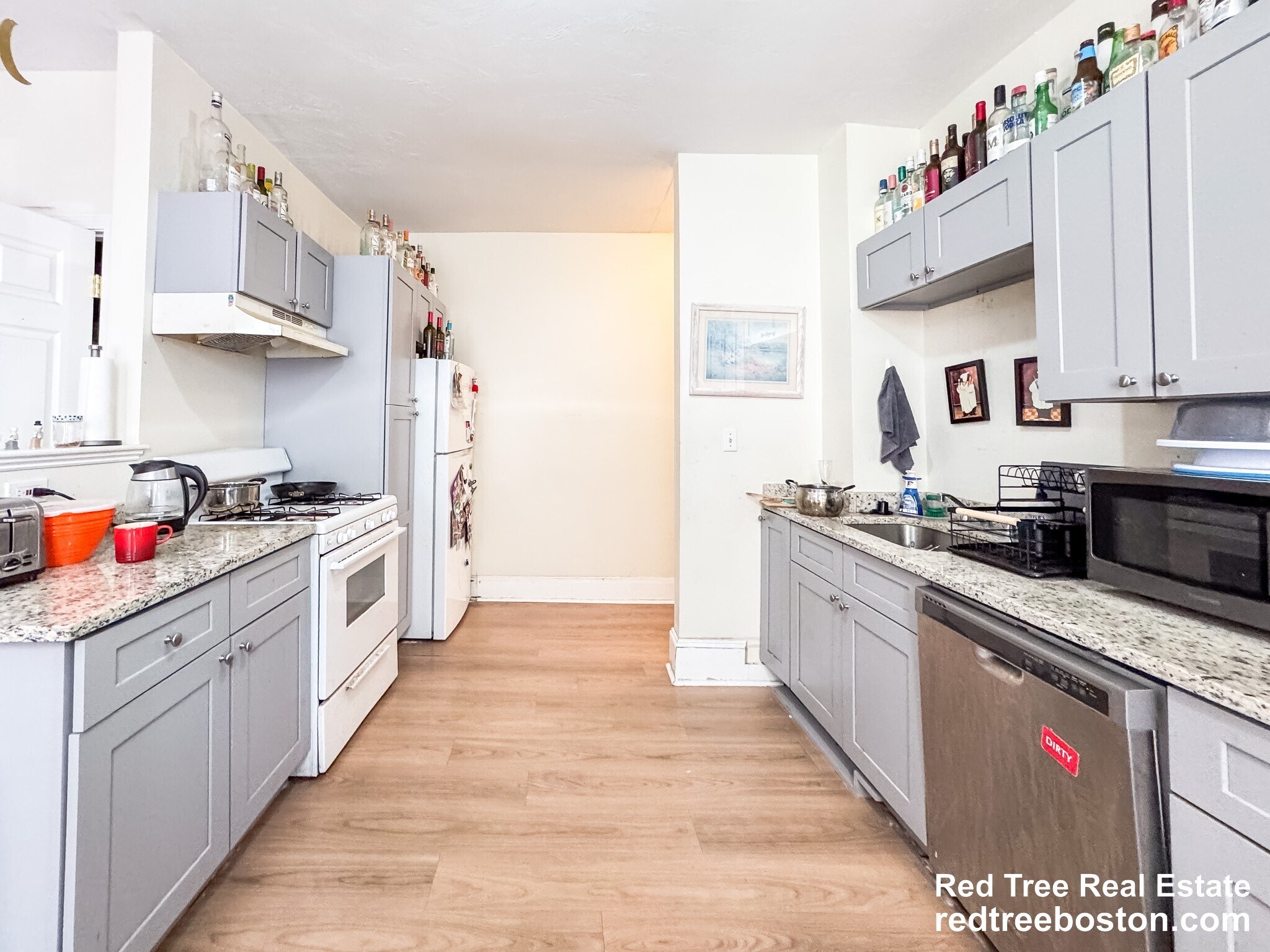 Building Photo - 12 Glenville Ave