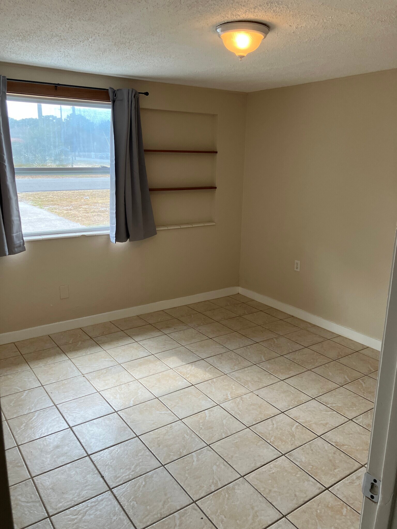 Building Photo - 7461 W Village Dr