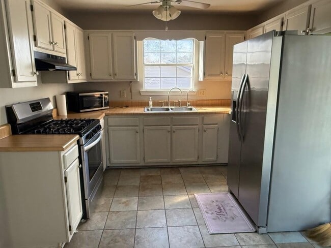 Building Photo - 3619 Bomar Rd