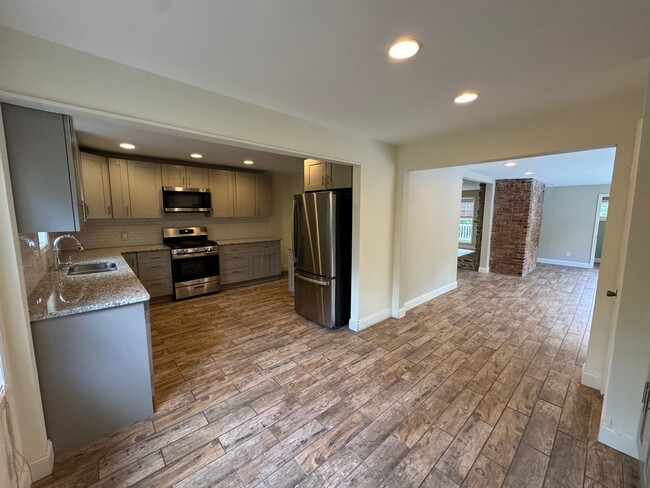 Building Photo - 2911 Auraria Rd