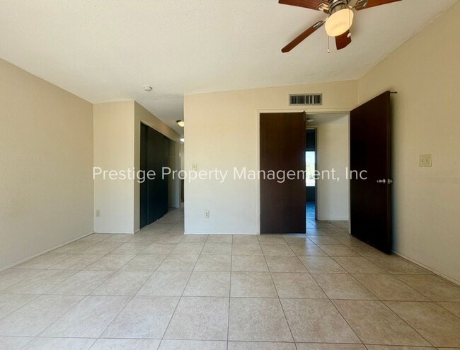 Building Photo - 2618 S Camino Seco