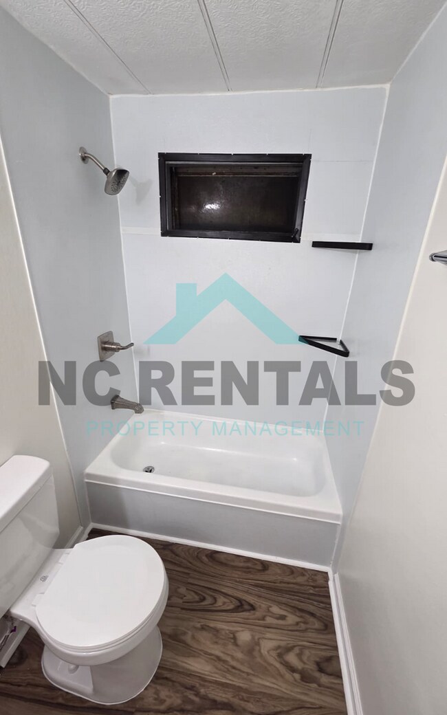 Building Photo - 7100 Tipton Dr