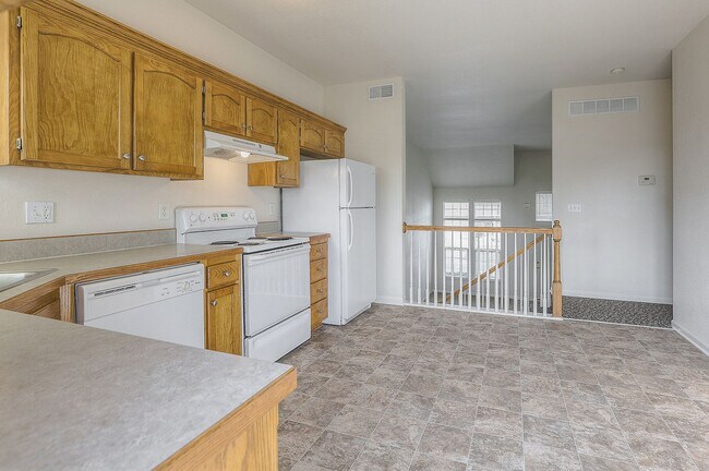 Persimmon Kitchen - 769 S Evergreen St