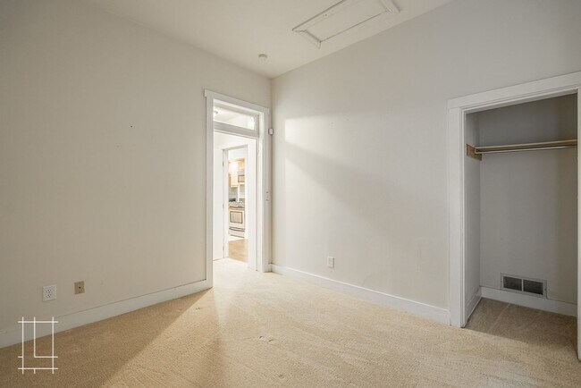 Building Photo - 812-814 Neil Ave